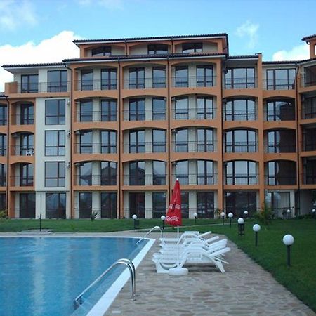 Chateau Aheloy Pomorie Bagian luar foto