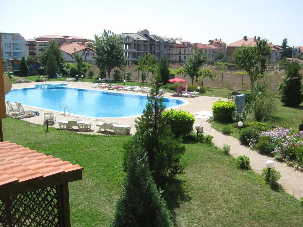 Chateau Aheloy Pomorie Bagian luar foto
