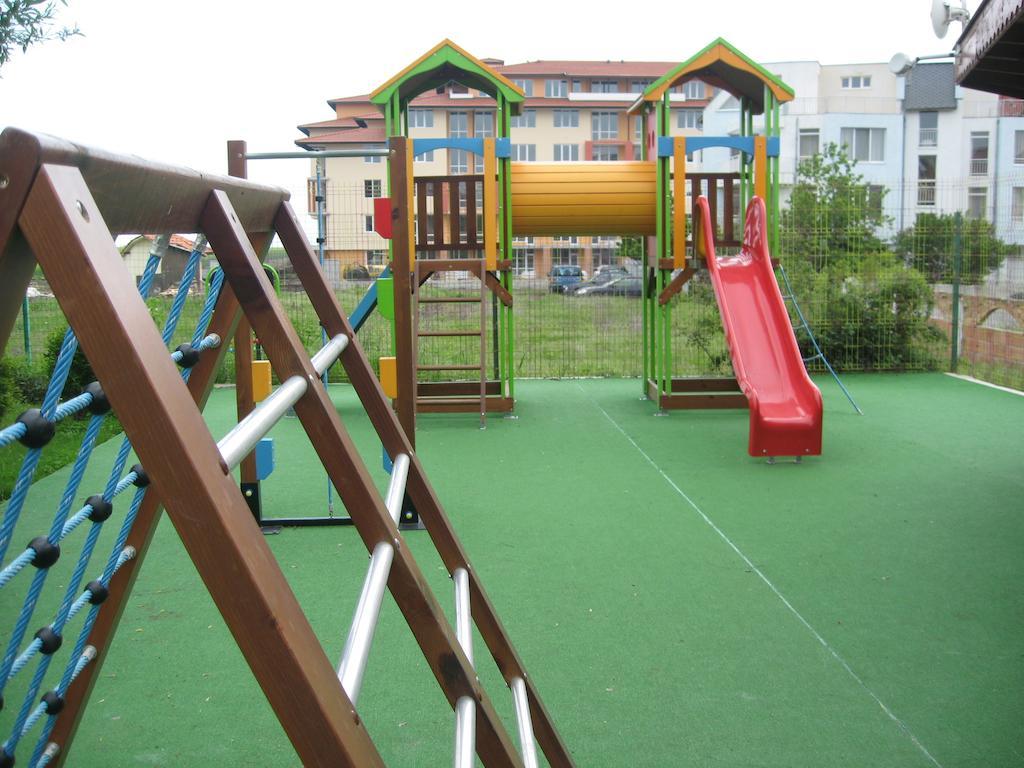 Chateau Aheloy Pomorie Bagian luar foto