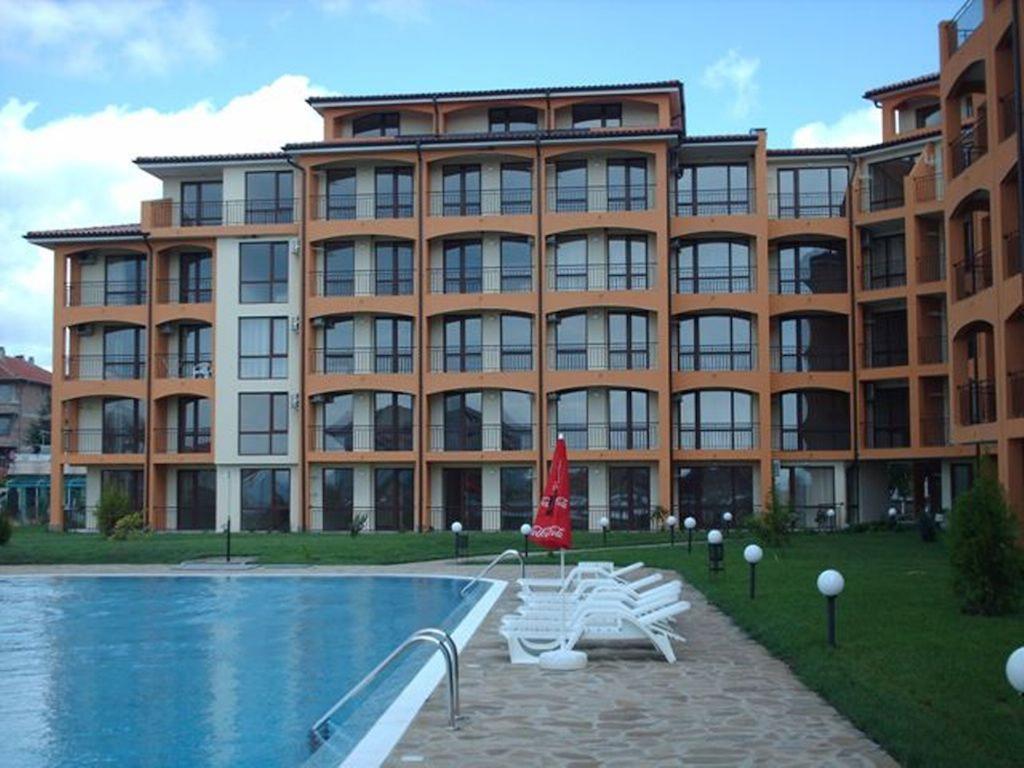 Chateau Aheloy Pomorie Bagian luar foto