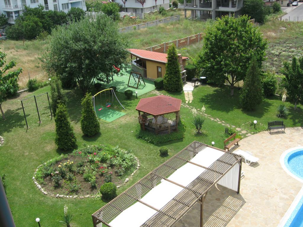 Chateau Aheloy Pomorie Bagian luar foto