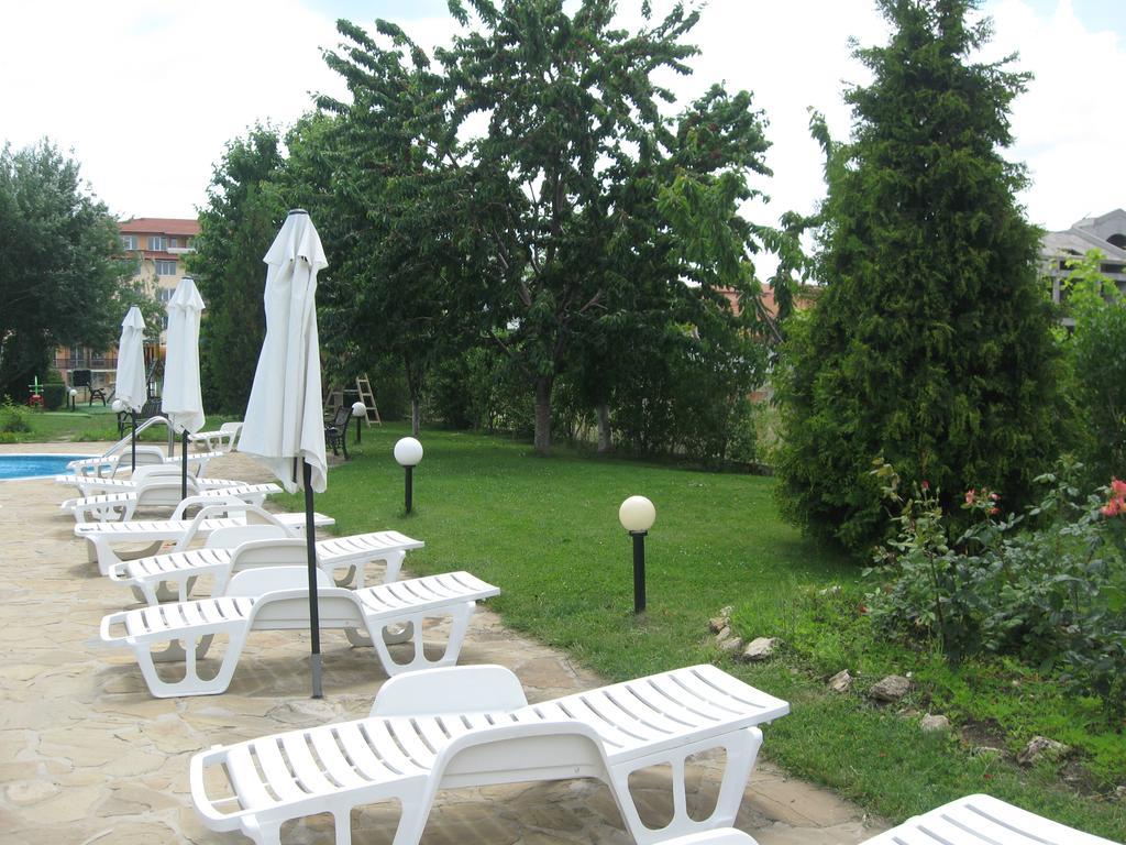 Chateau Aheloy Pomorie Bagian luar foto