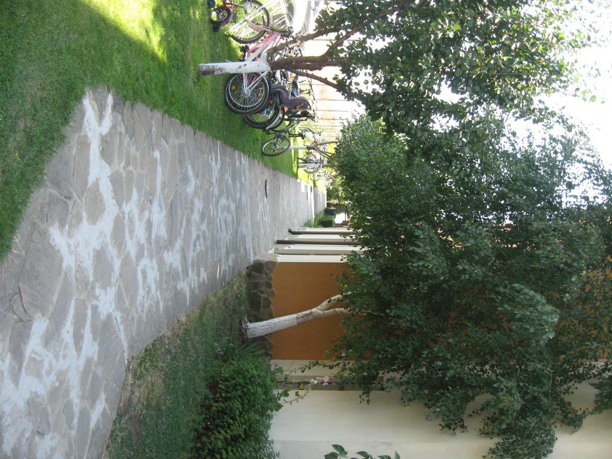 Chateau Aheloy Pomorie Bagian luar foto